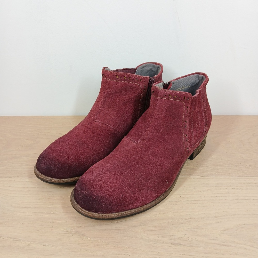 Earth Ankle Boots Women 10 Burgundy Suede Laser Cut Side Zip Low Heel Booties